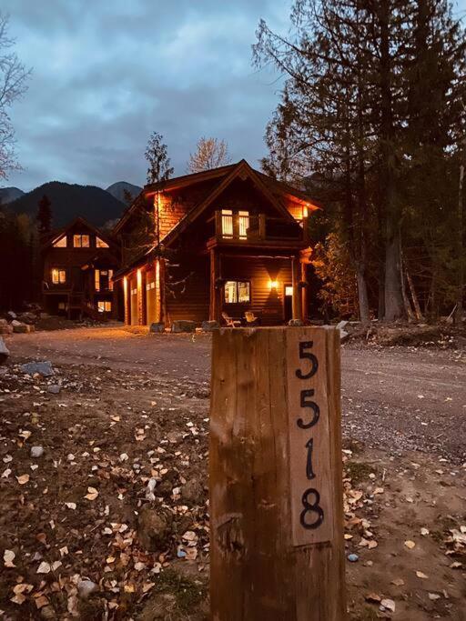 Ski-In Chalet: Private Hot Tub, Bonus Bunk House 弗尼 外观 照片