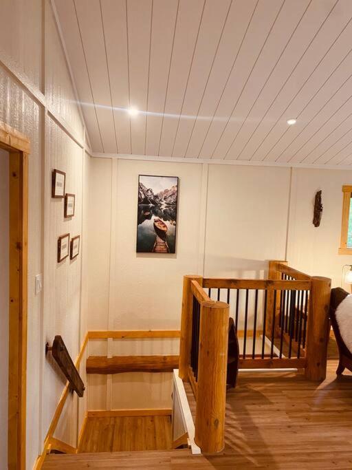 Ski-In Chalet: Private Hot Tub, Bonus Bunk House 弗尼 外观 照片