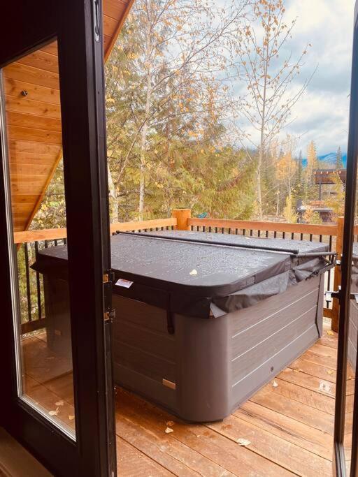 Ski-In Chalet: Private Hot Tub, Bonus Bunk House 弗尼 外观 照片
