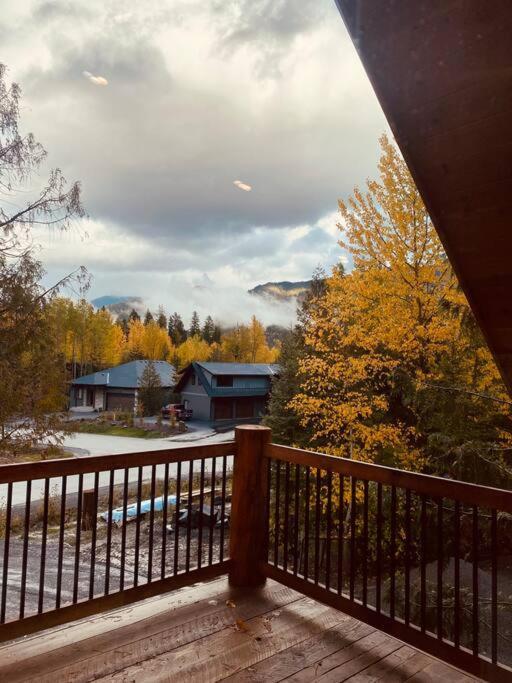 Ski-In Chalet: Private Hot Tub, Bonus Bunk House 弗尼 外观 照片
